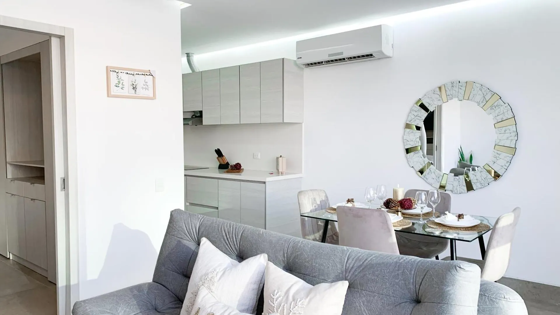 Suite Agora 21, Cerca De Aeropuerto 瓜亚基尔